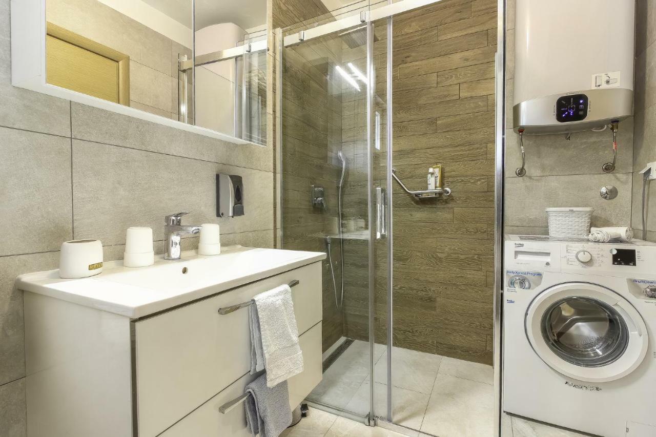Saten Suite Apartment Near The Beach Porec Exterior photo